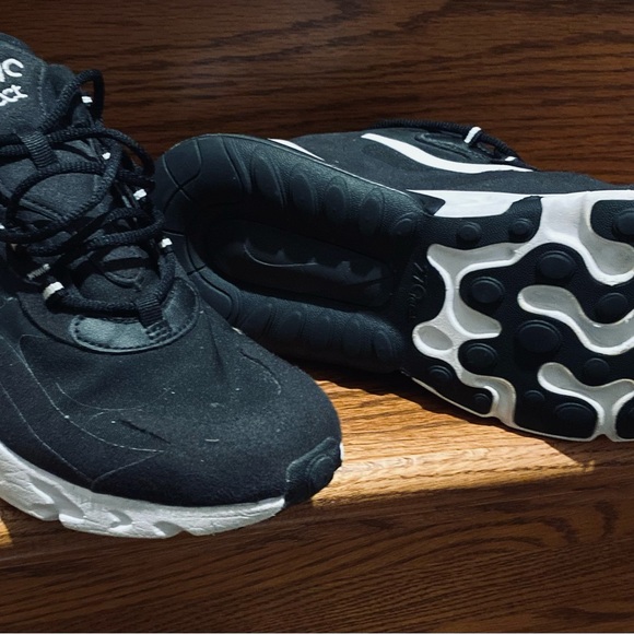 Nike Air Max 270 React - Picture 4 of 7